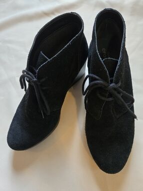 Womens Crocs Wedge Booties Size 8